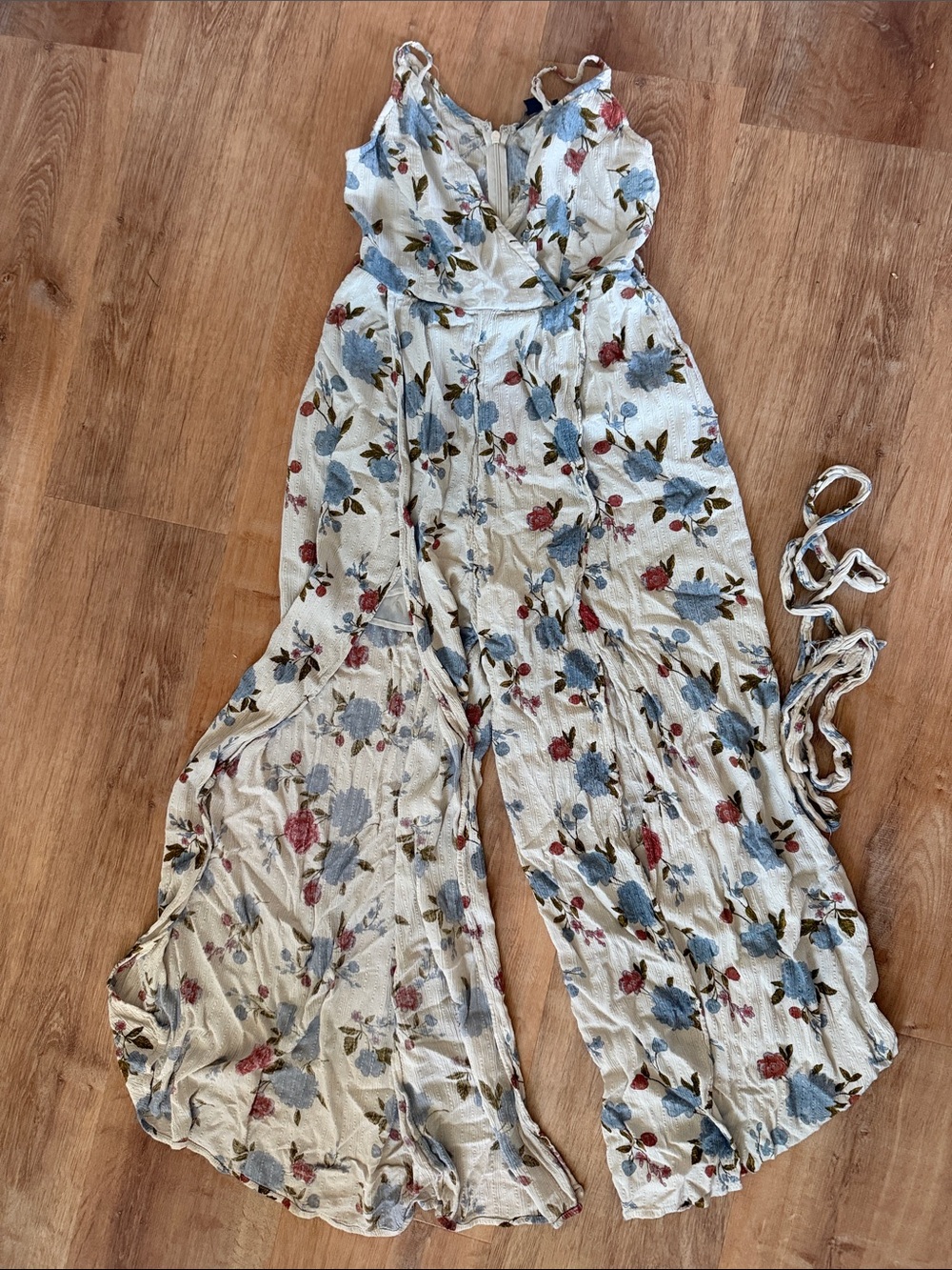 American Eagle Floral Wide-Leg with Slits Jumpsuit Ivory - Picture 2 of 3